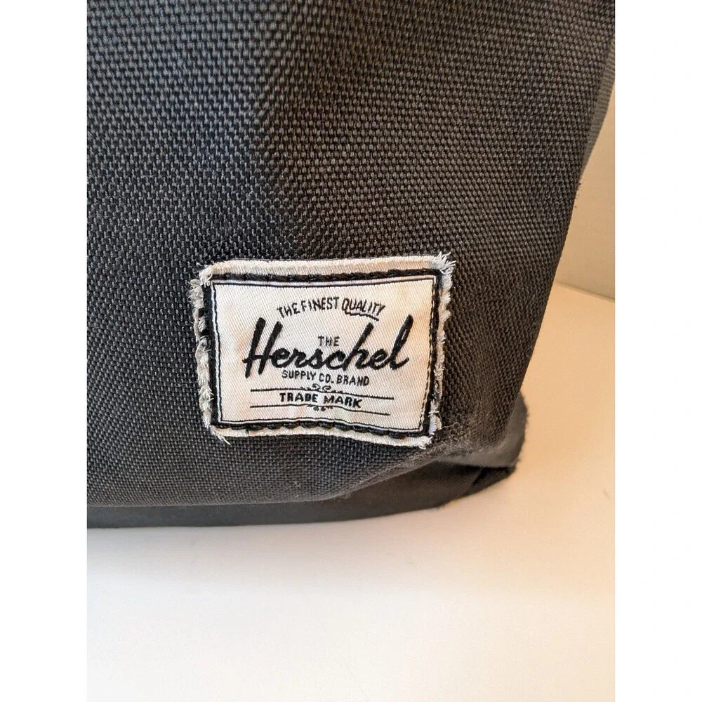 Herschel Nova Backpack, Black/Gold, Small 14.0L